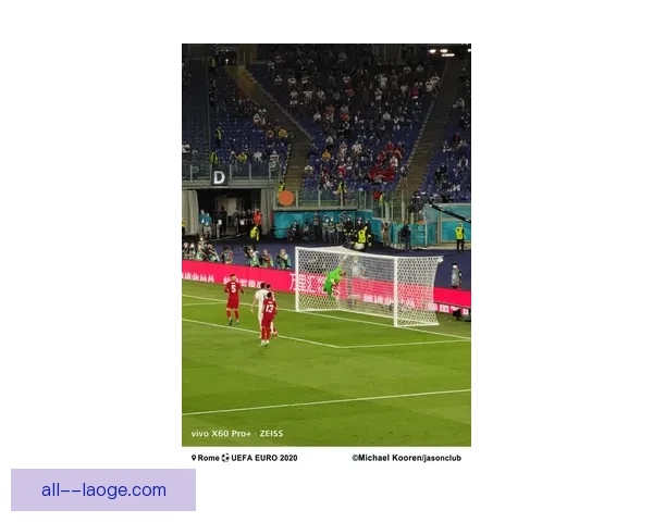 世界杯官方合作伙伴宣布将在赛事现场赠送限量版专属纪念品